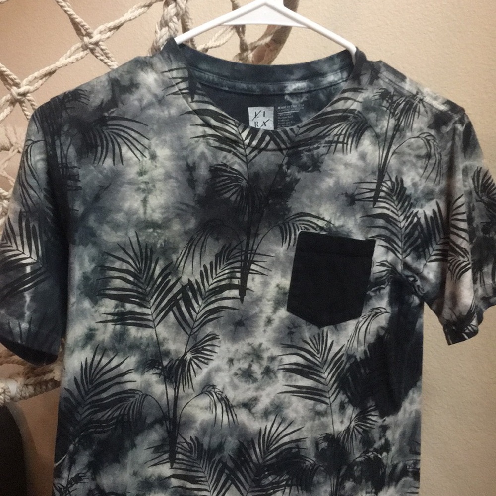 Grey, blue & white short tee